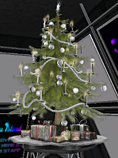 A silvery Christmas tree on Dance Island